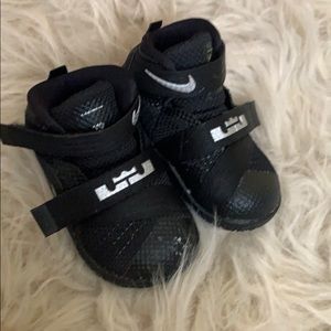 Baby lebrons size 4